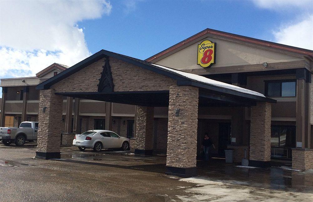 Super 8 By Wyndham Red Deer City Centre Exterior photo