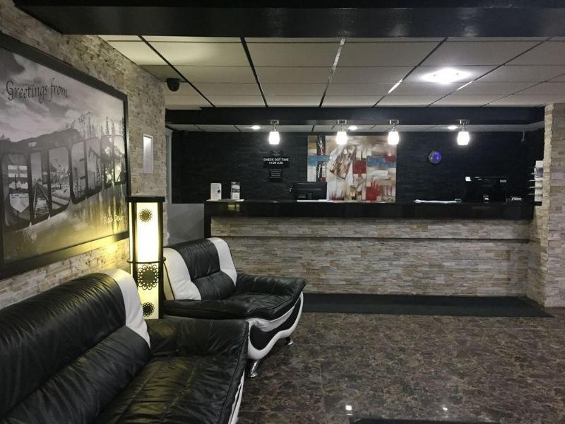 Super 8 By Wyndham Red Deer City Centre Exterior photo
