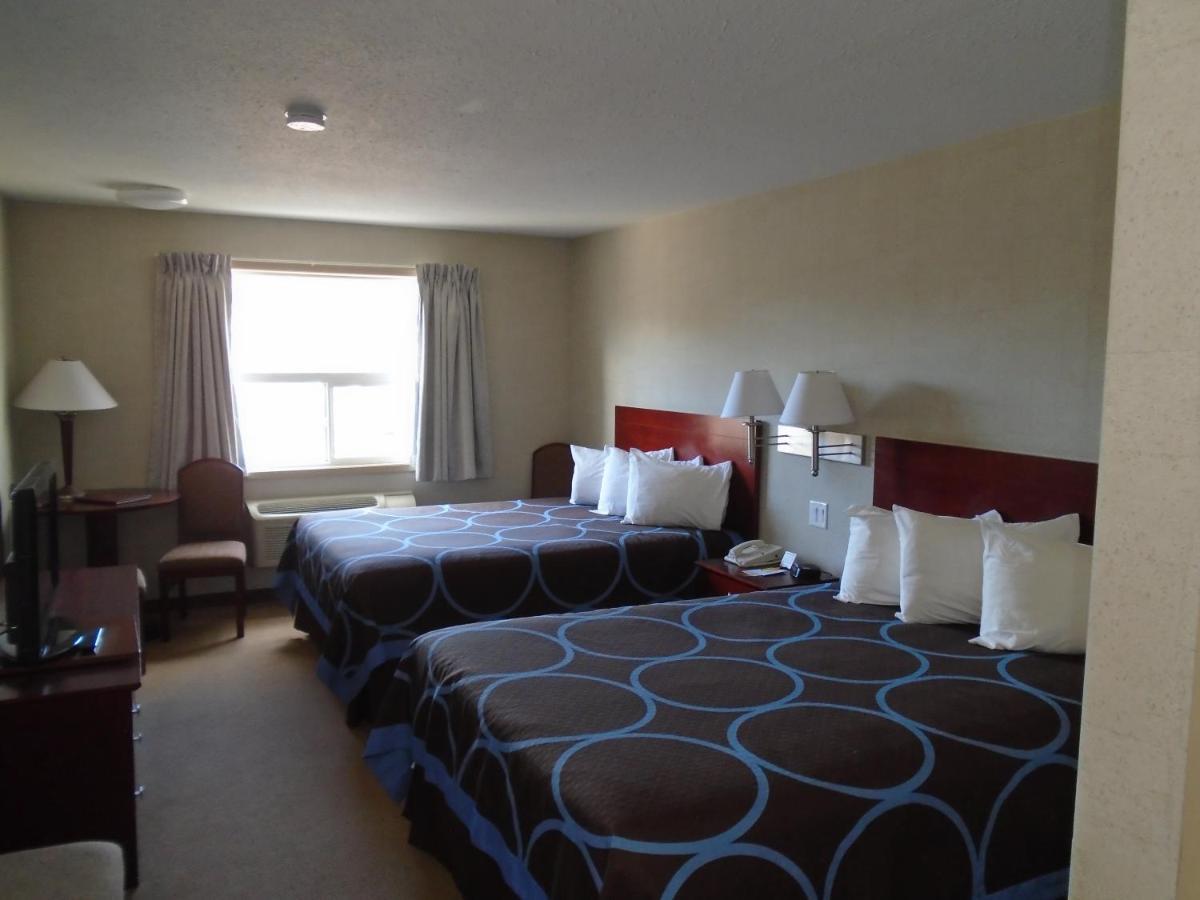 Super 8 By Wyndham Red Deer City Centre Exterior photo